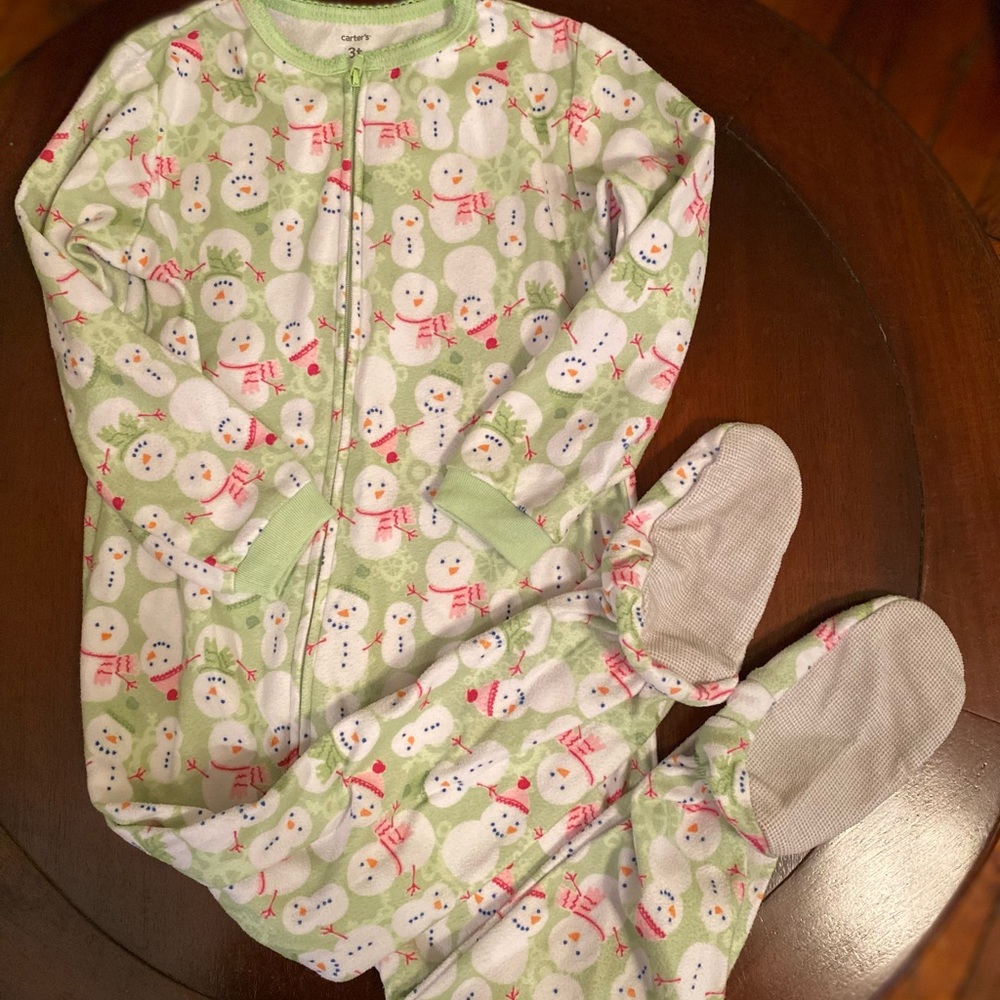 🧩 3/$20 Carters Pajamas Fleece zip up green snowman footie onesie Size 3T